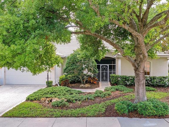 3rd image of 612 Wild Pine Way