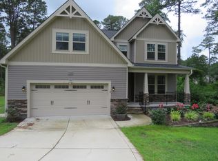 102 Canopy Ct, Aberdeen, NC 28315