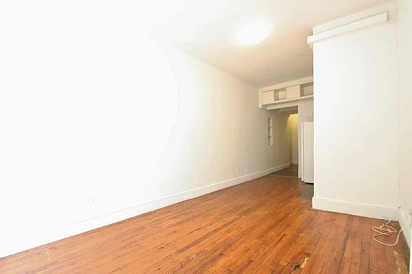 Rented by Green Home NY Realty LLC | media 11