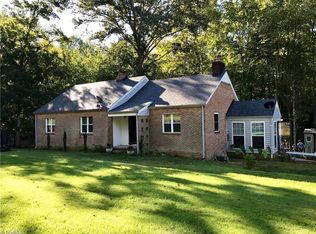 824 Edgemont Rd, Greensboro, NC 27406