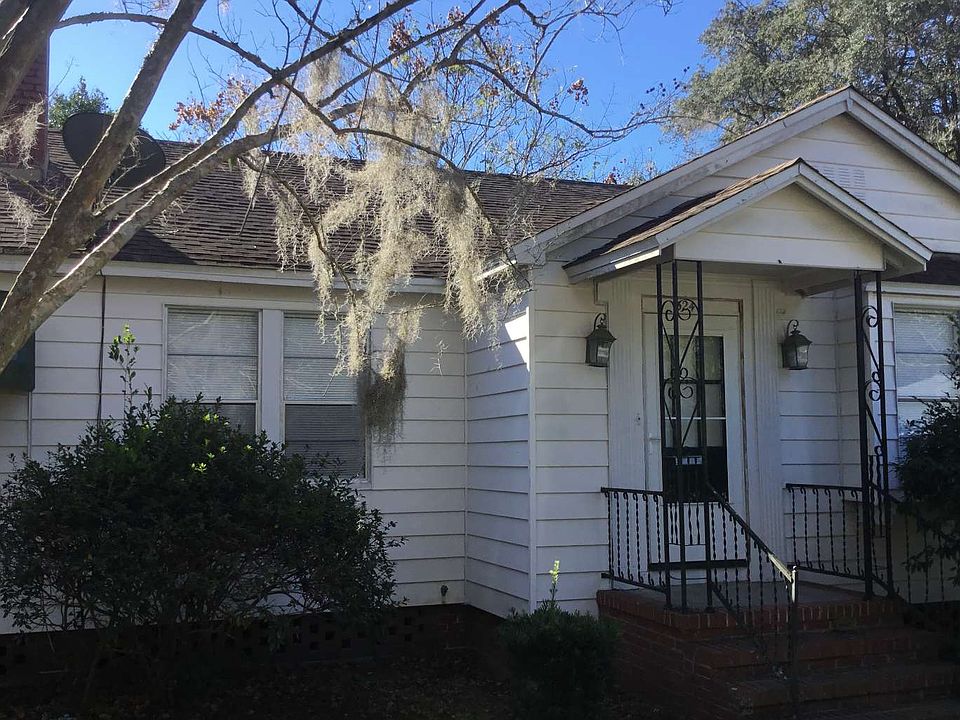 1st image of 524 SE Camp St