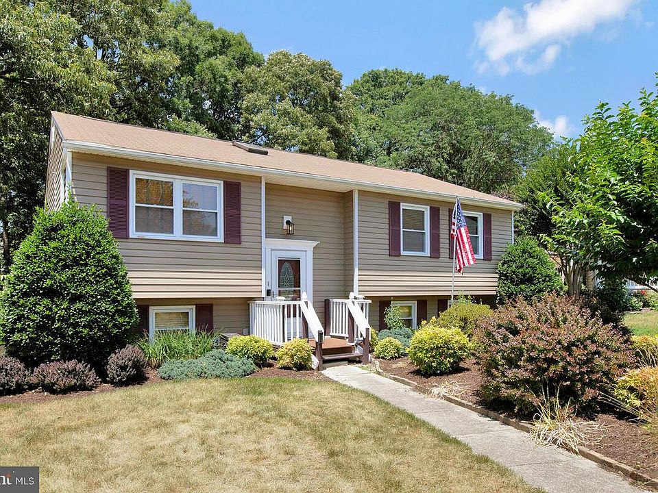 1st image of 140 Pointer Cir