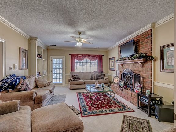 3rd image of 8850 Plantation Oaks Dr