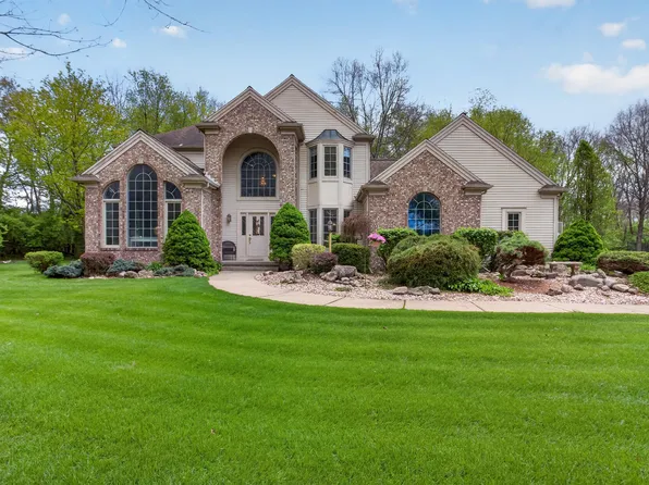 4809 Stonewood Dr, Jackson, MI 49201