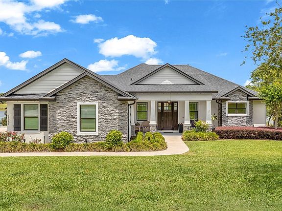 5th image of 36751 Barrington Dr