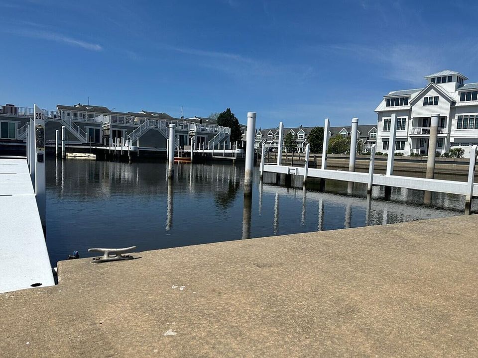 1st image of 261 Peninsula D Dr #D
