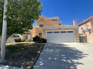 2253 W Avenue J #4, Lancaster, CA 93536