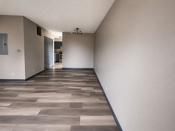 3rd image of 1450 Minstrel Dr #C