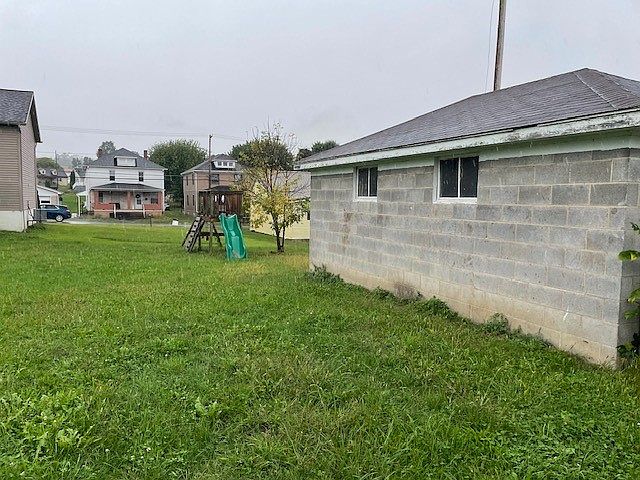 2nd image of 132 River Ave