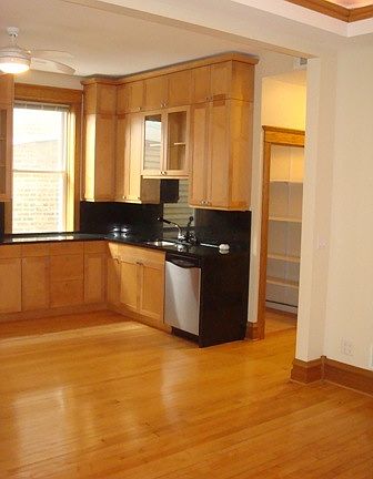 4th image of 833 N Rockwell St