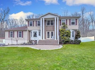 104 Taylors Mills Rd, Manalapan, NJ 07726
