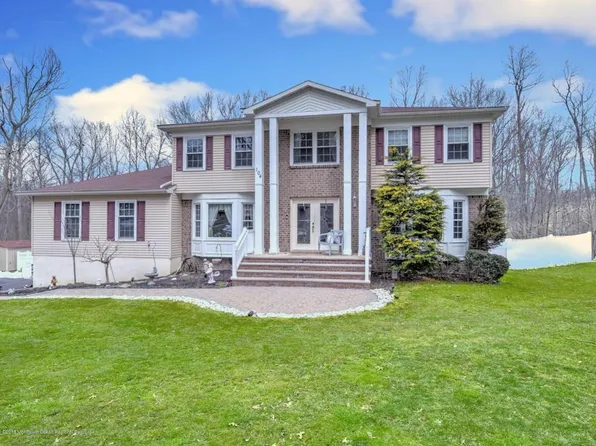 104 Taylors Mills Rd, Manalapan, NJ 07726