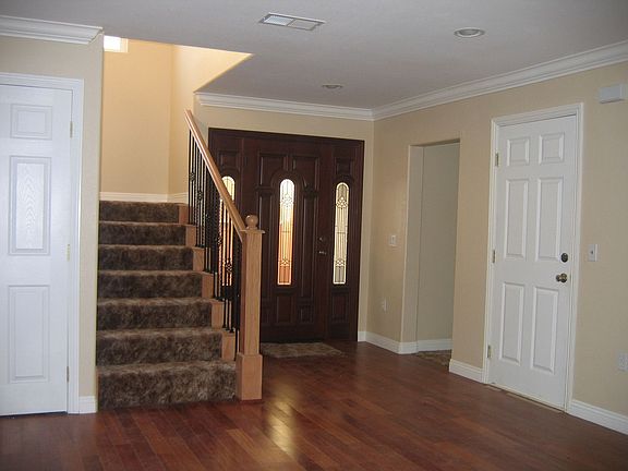 4th image of 3720 W 107th St Unit B