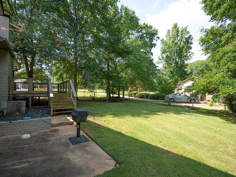 1030 Carriage Hill Rd — Photo 6