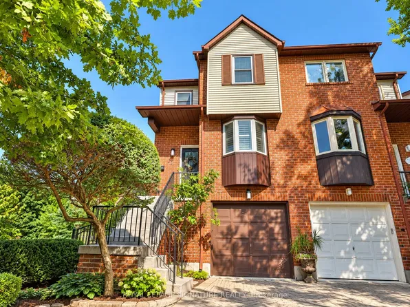 27 Normandy Pl, Oakville, ON L6K 1R9