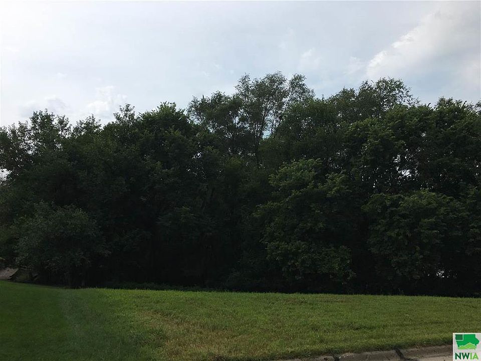 2nd image of 316 W 35th St