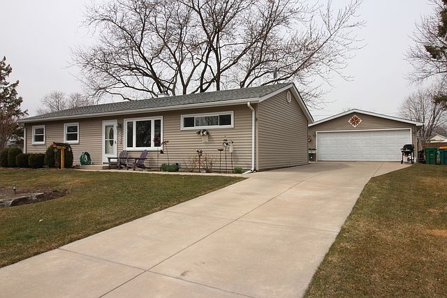 1st image of 36726 N Grandwood Dr