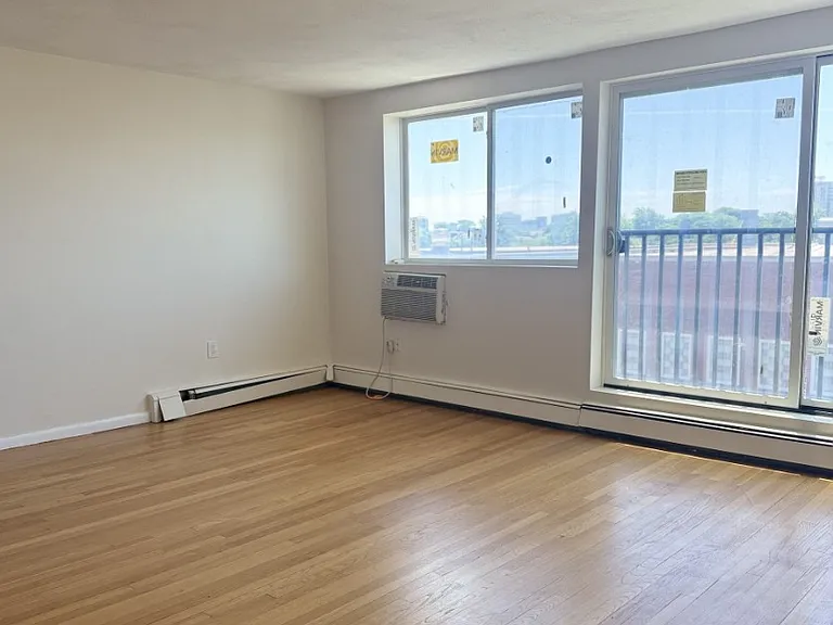 1643 Cambridge St #73 — Photo 2