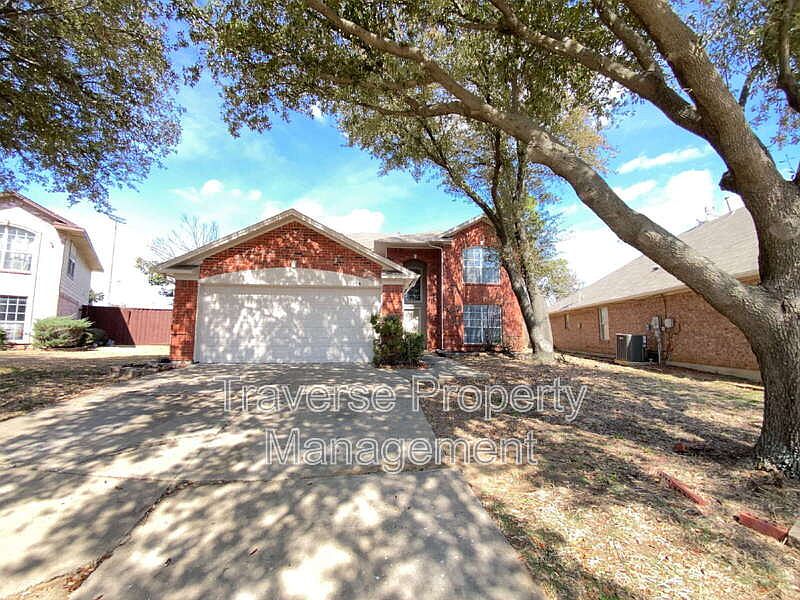 1st image of 5204 Vista Verde Dr