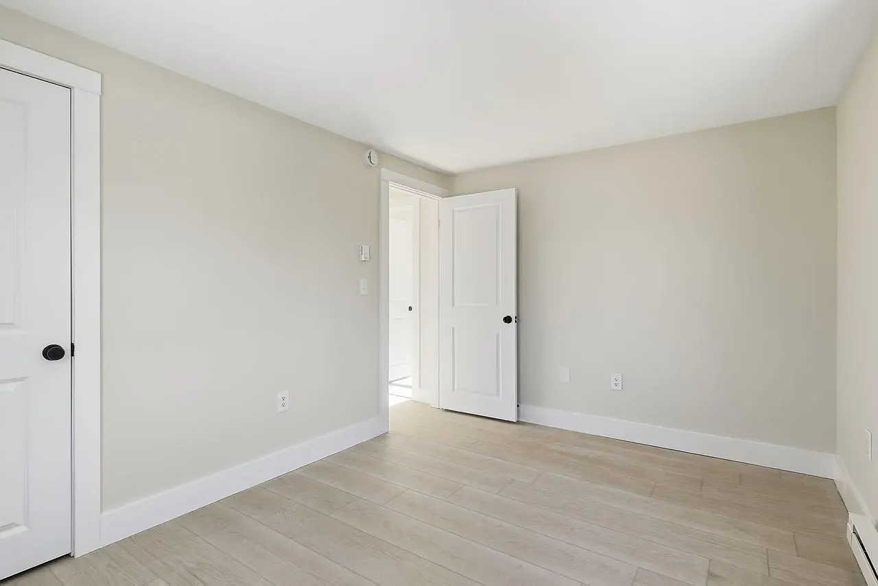 2 bed, 936 sqft, $2,200 — Photo 3