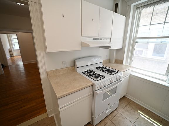 4th image of 115 Kilsyth Rd APT 2