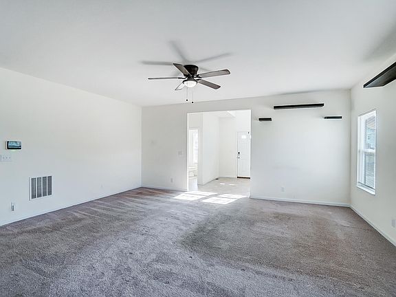 4th image of 218 Veneto Dr