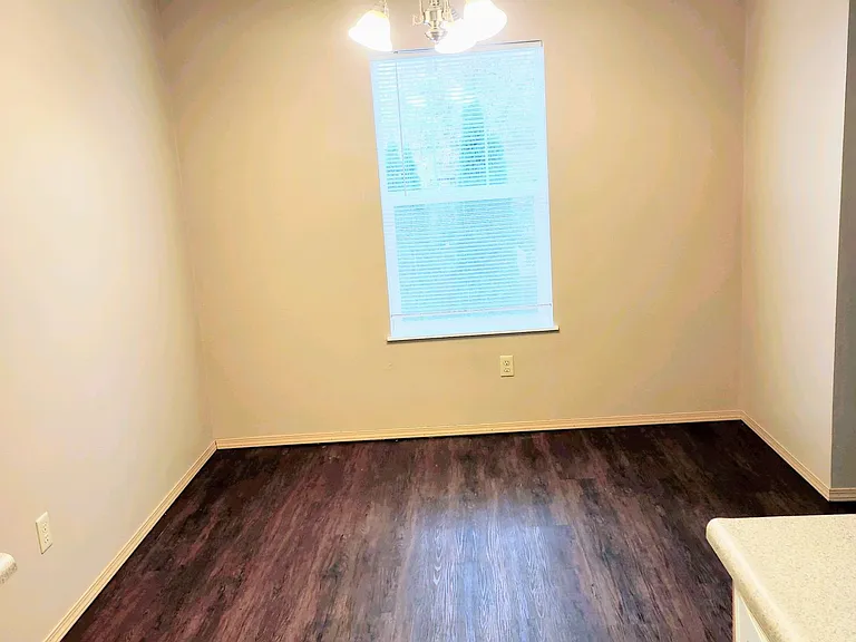 Parkside Apartments — Photo 6