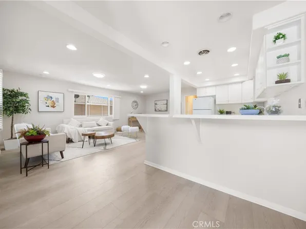 414 N Clark St APT D, Orange, CA 92868