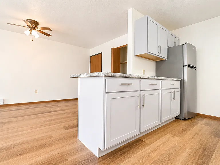 Murdock Apartments — Photo 61