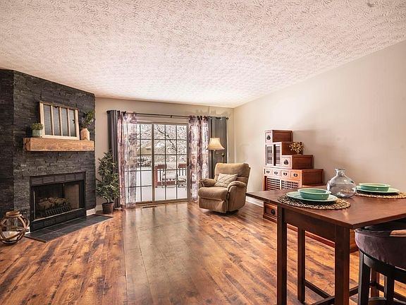2nd image of 5715 Apricot Ln #93A
