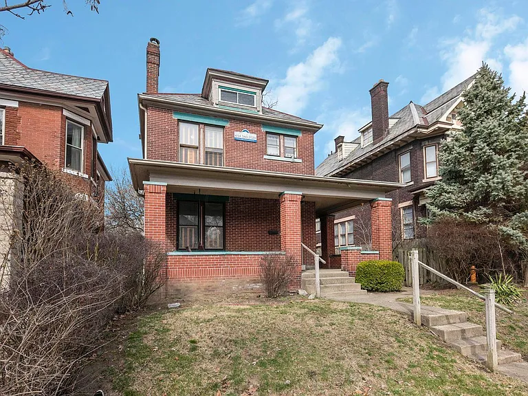 400 E Oakland Ave — Photo 28