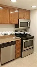3670 Inverrary Dr #1U — Photo 2