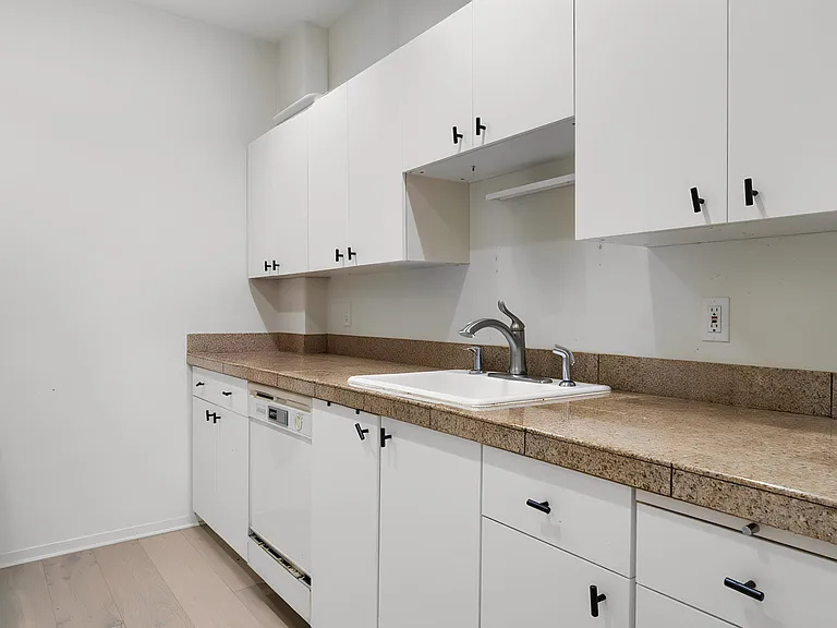 618 NW 12th Ave #310 — Photo 9