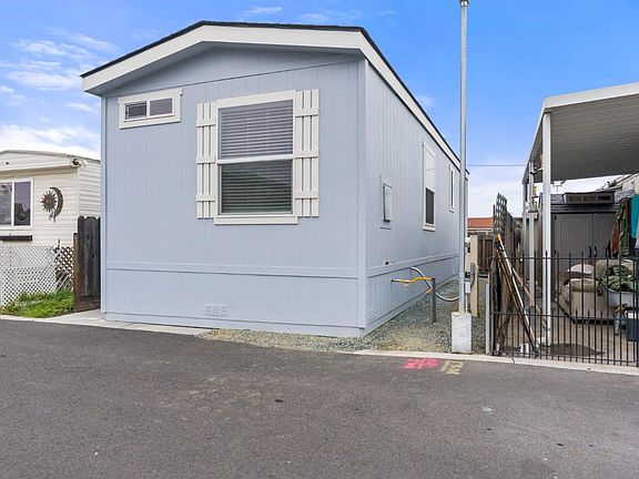 3rd image of 880 E F St #14