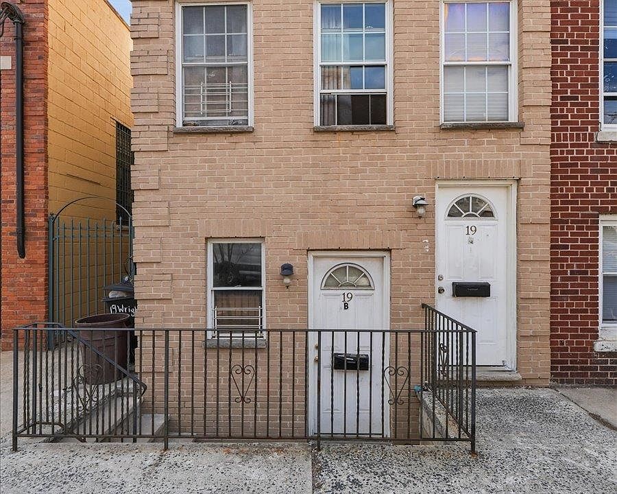 1st image of 19 Wright Ave