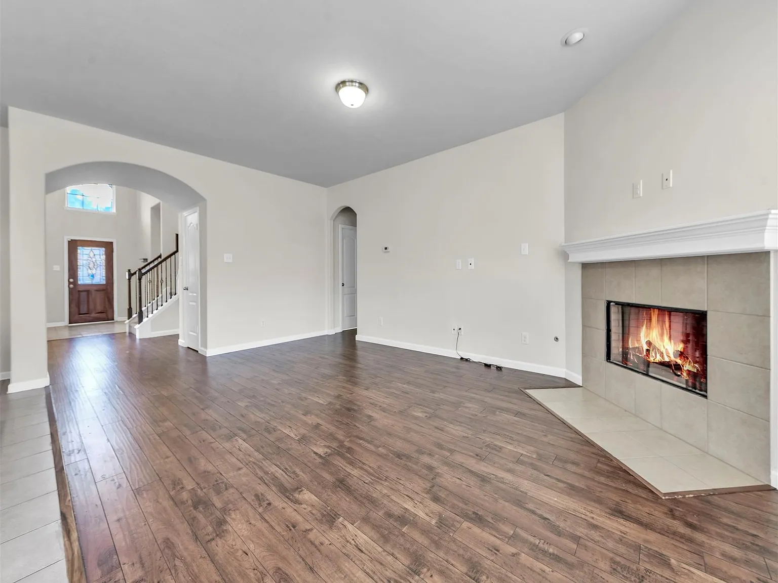 4 bed, 3.5 bath, 2698 sqft, $2,900 — Photo 4