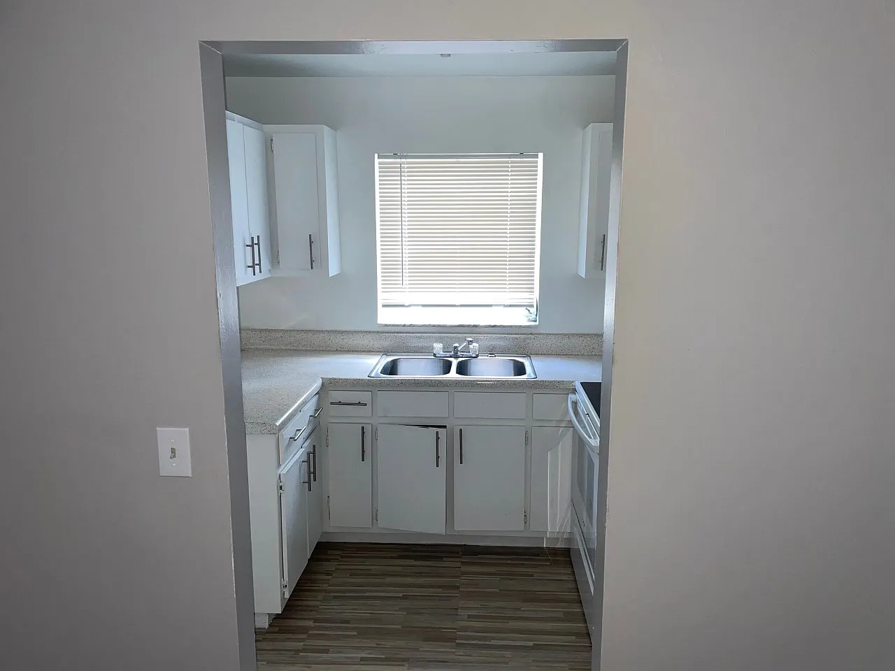 2 bed, 1.0 bath, 1000 sqft, $1,450 — Photo 3