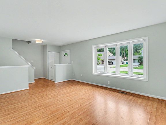 2nd image of 23425 Barfield St