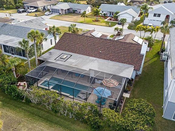 2nd image of 4551 Ingersol Pl