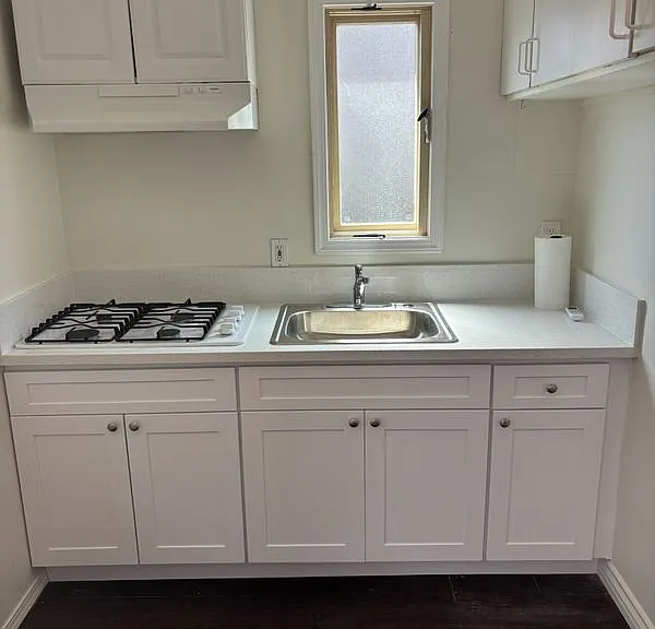 439 W Walnut Ave — Photo 2