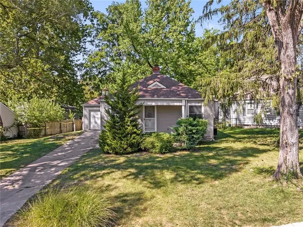 1308 W 29th Ter S, Independence, MO 64052