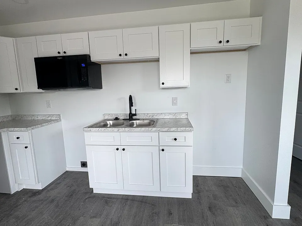 315 S Middle St #201