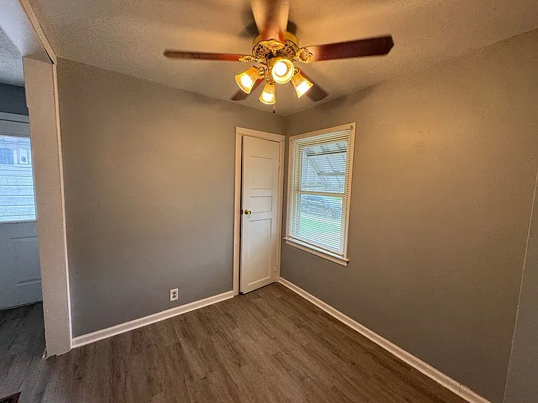 2342 E Legrande Ave — Photo 7