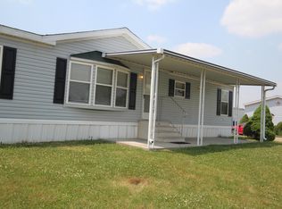 411 Doris Rd, Pataskala, OH 43062