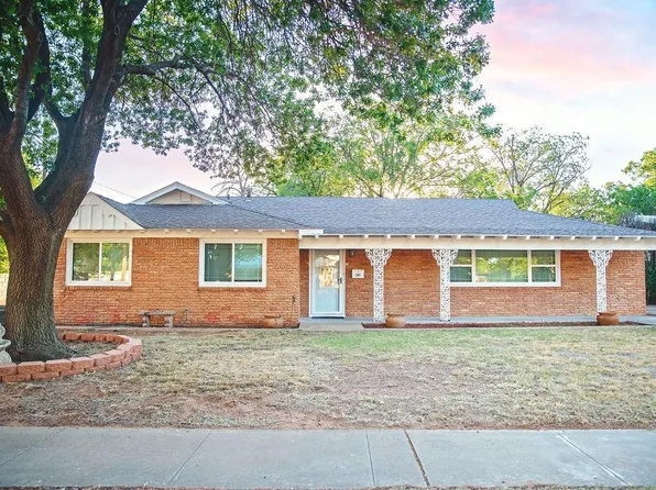 205 N Soland Ave, Denver City, TX 79323