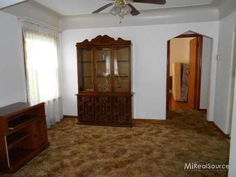 5th image of 29620 Maison St