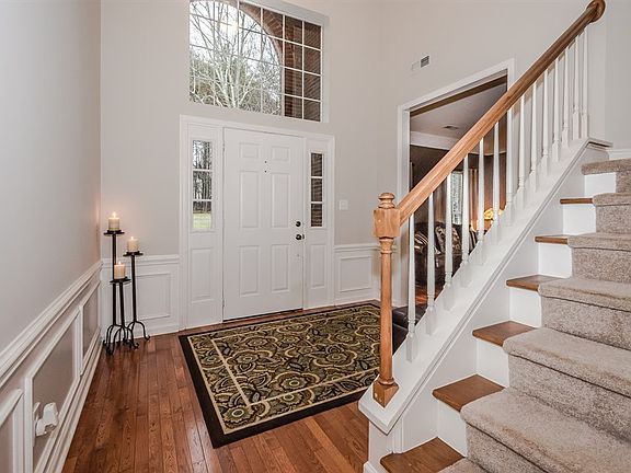 3rd image of 133 Paseo St