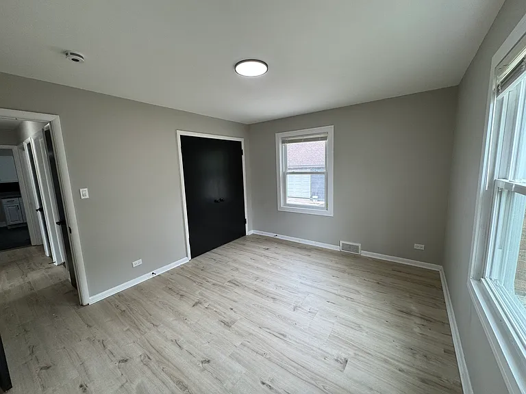 16439 Cottage Grove Ave — Photo 8