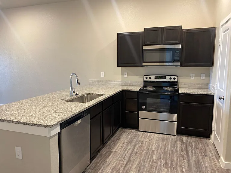 57 Maverick Dr — Photo 2