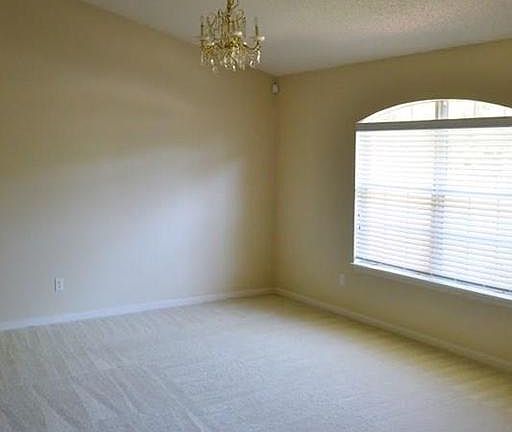 5th image of 94 Point Pleasant Dr